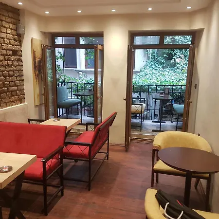 מלון דירות Cozy 1-Bedroom, Istiklal St In Heart Of Taksim Istanbul