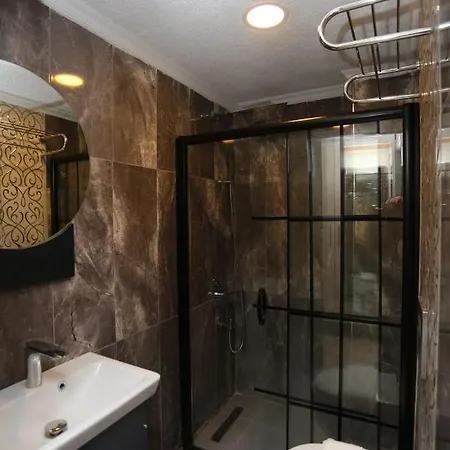 Cozy 1-Bedroom, Istiklal St In Heart Of Taksim Istanbul מלון דירות