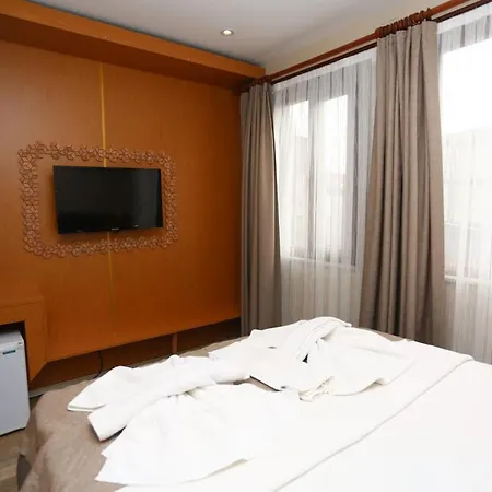 Cozy 1-Bedroom, Istiklal St In Heart Of Taksim Istanbul Aparthotel *